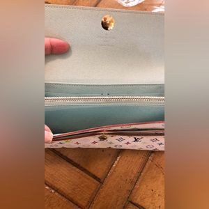 White, Printed,Gold-Tone Hardware,Leather Lining,Pockets Card Slots,Snap Closure